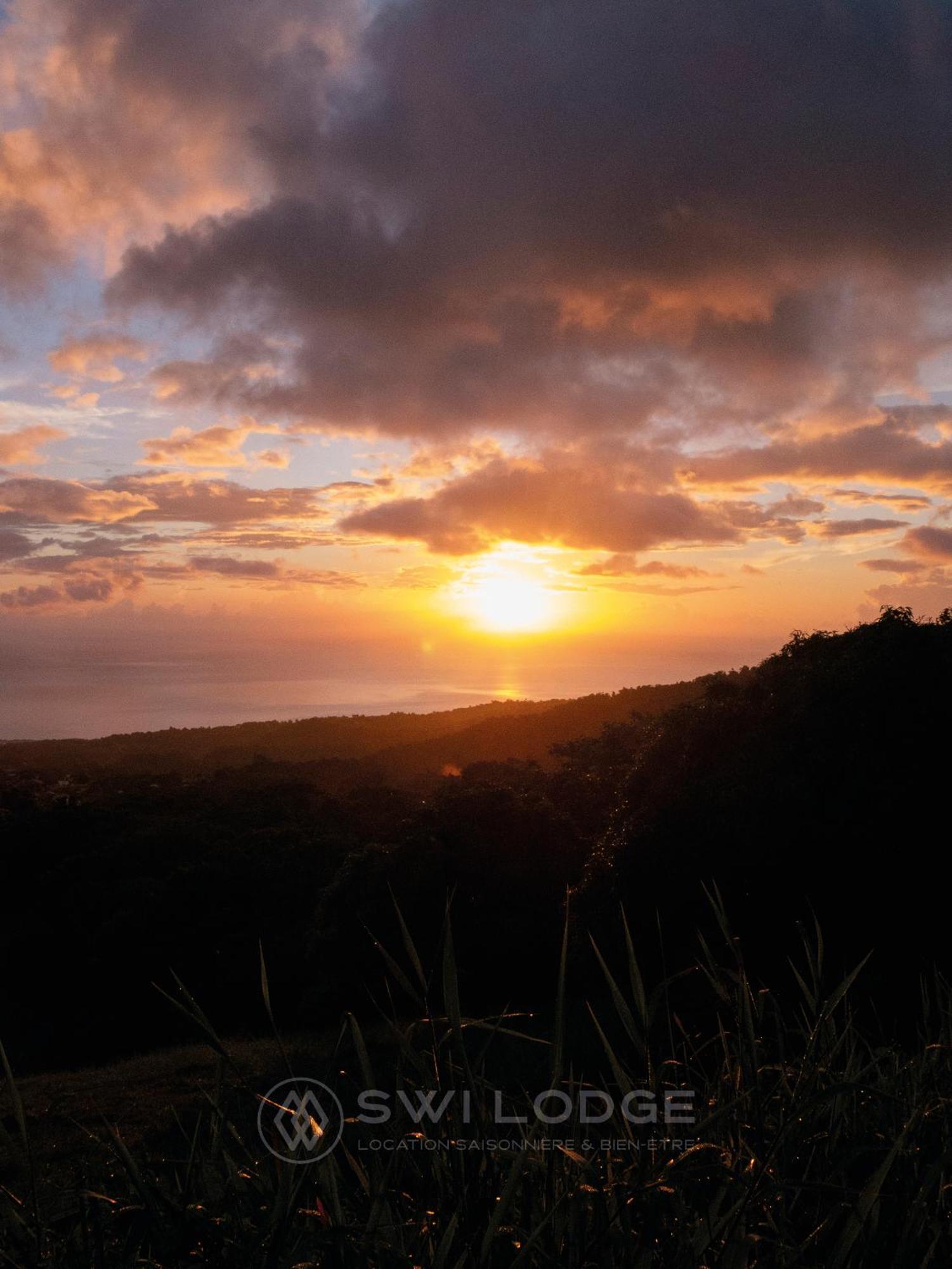 Swilodge Vue Sur Mer ! Petit Dejeuner Et Location De Voiture Possible Le Moule Luaran gambar