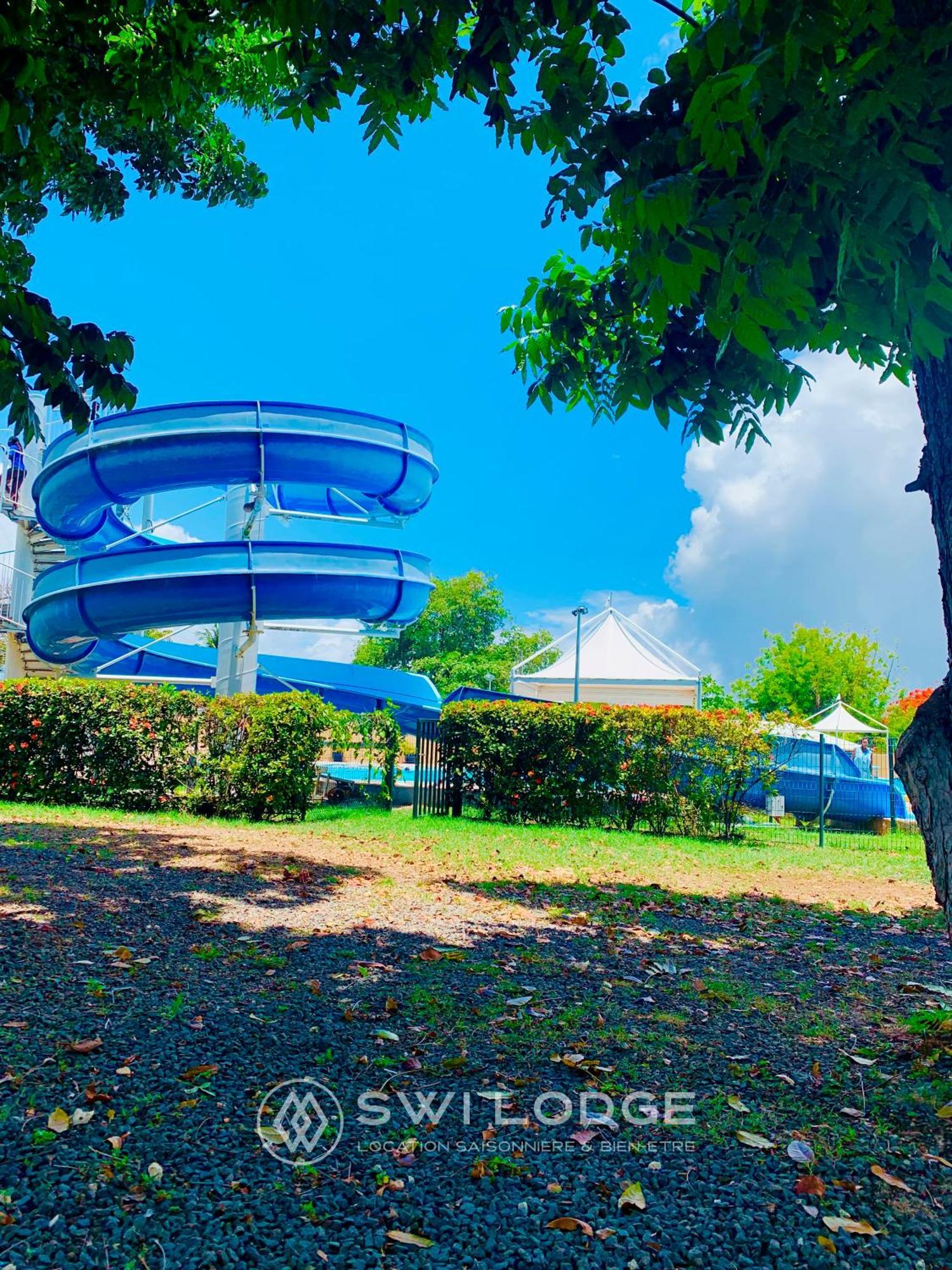 Swilodge Vue Sur Mer ! Petit Dejeuner Et Location De Voiture Possible Le Moule Luaran gambar