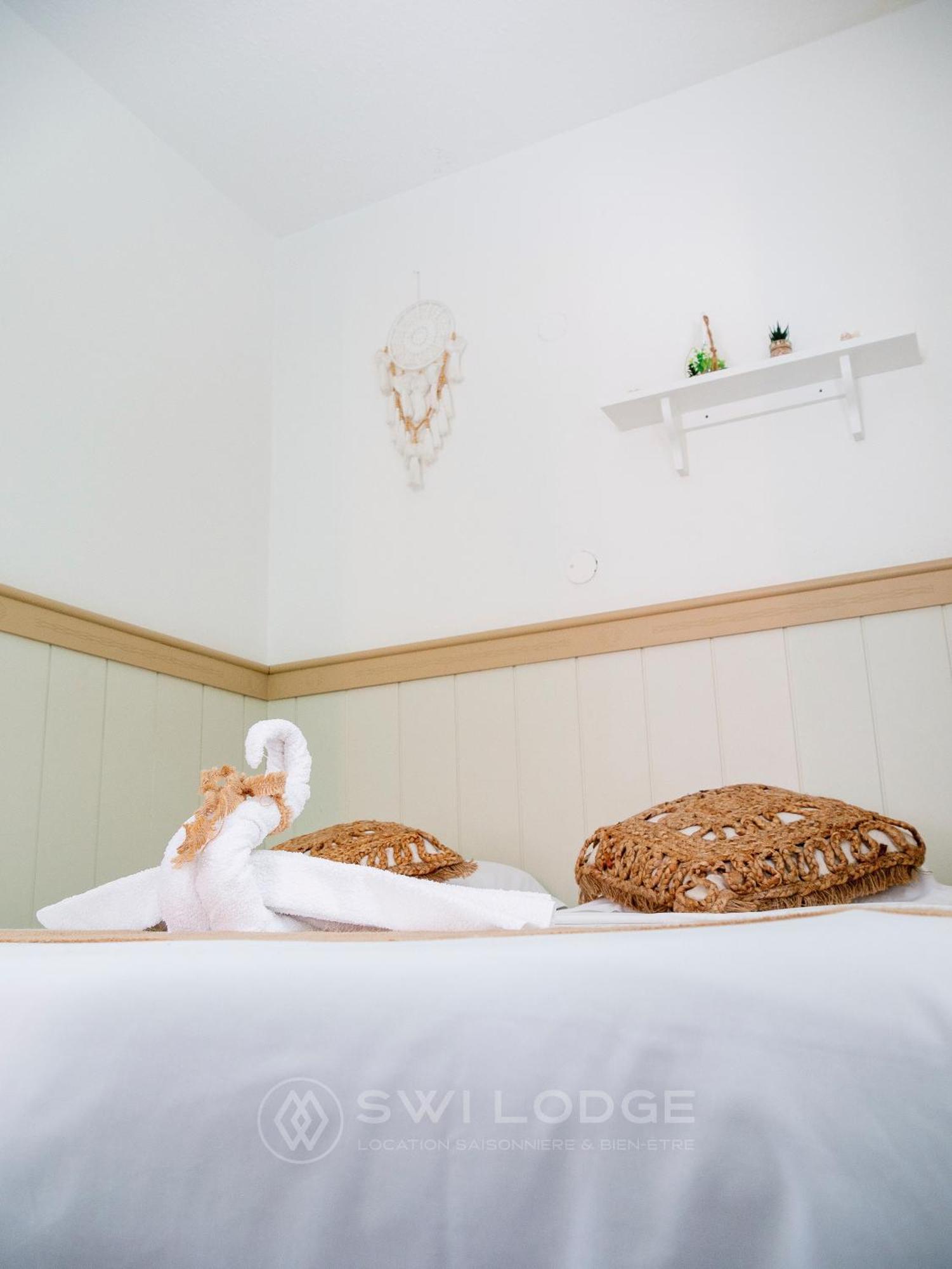 Swilodge Vue Sur Mer ! Petit Dejeuner Et Location De Voiture Possible Le Moule Luaran gambar